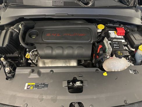 Used 2022 Jeep Compass Limited image 7