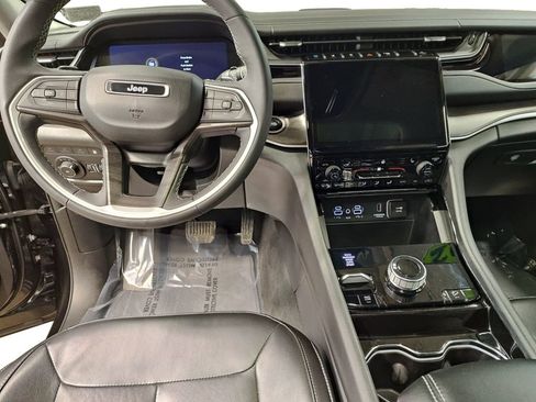 Used 2022 Jeep Grand Cherokee Limited 4xe image 10