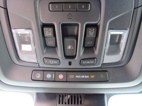 Certified 2026 GMC Sierra 2500 AT4X w/ LPO, Black Badging Package AWD/4WD image 32