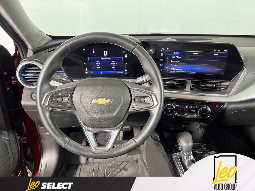 Used 2025 Chevrolet Trax LT w/ Driver Confidence Package FWD image 15