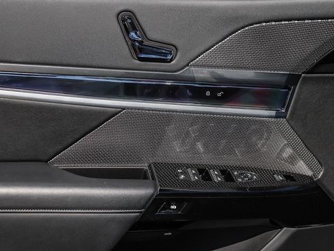 Used 2024 BMW 760i xDrive 760i xDrive w/ Executive Package image 22