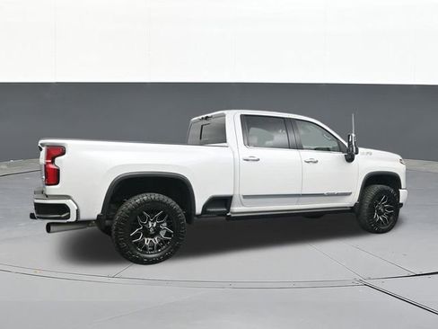 Used 2024 Chevrolet Silverado 2500 High Country w/ Technology Package AWD/4WD image 16