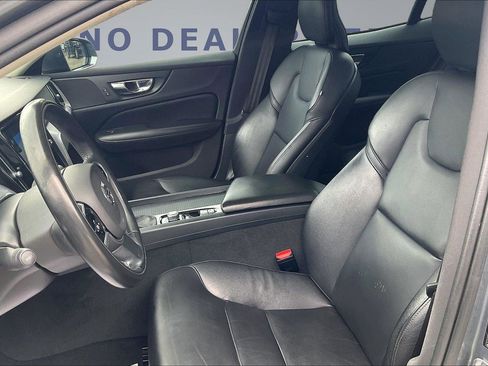 Used 2020 Volvo S60 T5 Momentum w/ Protection Package image 20