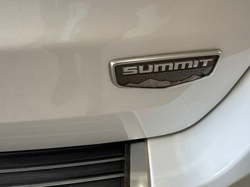 Used 2015 Jeep Grand Cherokee Summit w/ Platinum Series Group AWD/4WD image 8