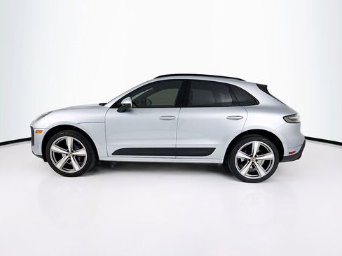 Certified 2023 Porsche Macan Turbo image 2