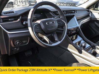 New 2025 Jeep Grand Cherokee Altitude