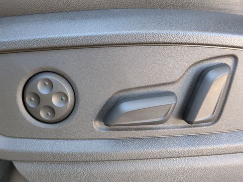 Certified 2024 Audi Q5 2.0T Premium Plus w/ Premium Plus Package image 32