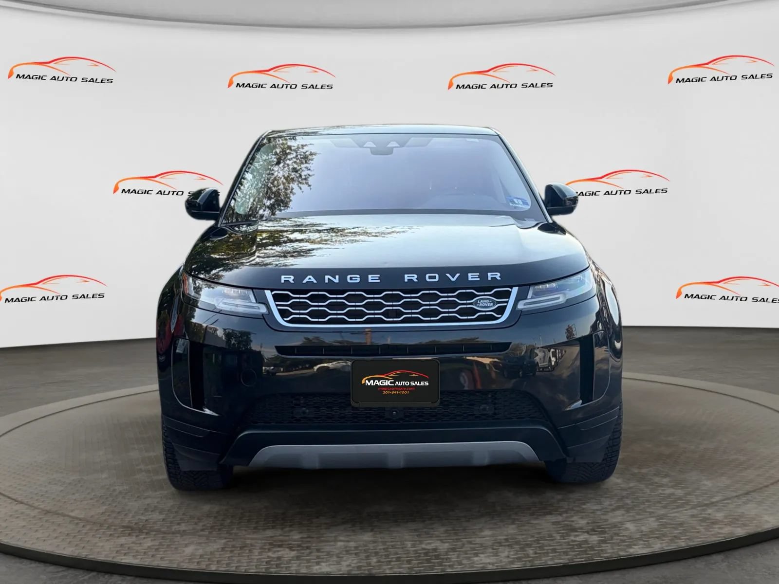 Used 2020 Land Rover Range Rover Evoque SE AWD/4WD image 3