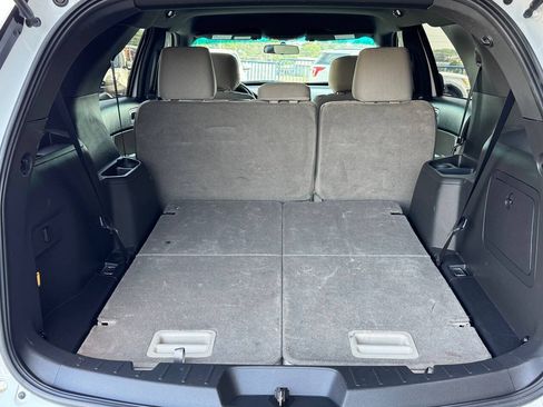 Used 2014 Ford Explorer XLT FWD image 56