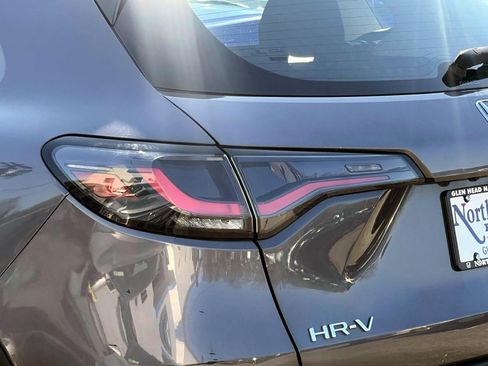 Certified 2023 Honda HR-V LX image 9