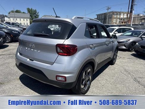Certified 2026 Hyundai Venue SEL FWD image 6