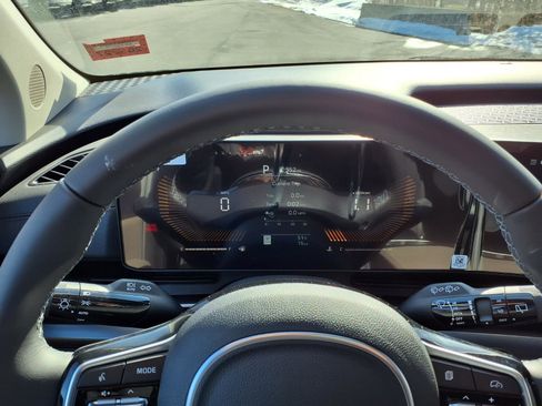 New 2026 Kia Carnival FWD image 10