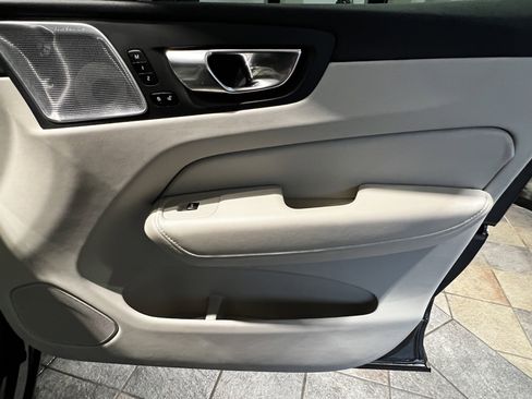 Used 2021 Volvo XC60 T5 Inscription w/ Advanced Package FWD image 45