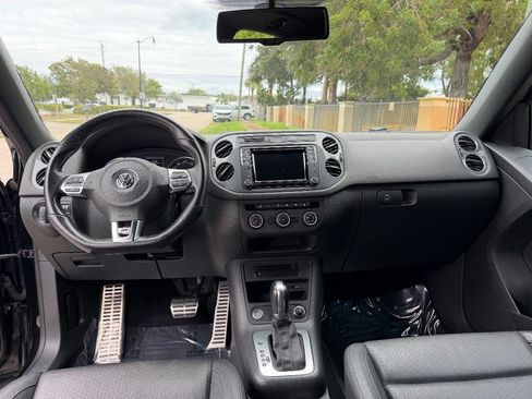 Used 2016 Volkswagen Tiguan R-Line image 14