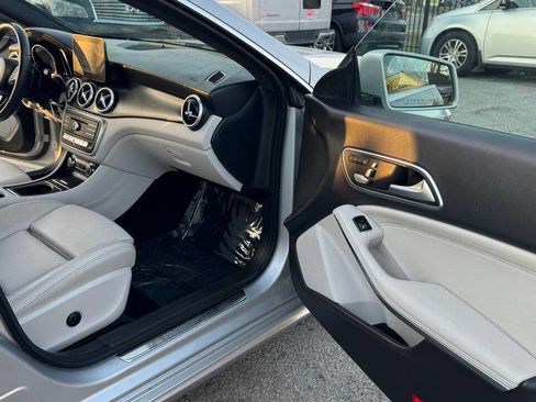 Used 2018 Mercedes-Benz CLA 250 image 19
