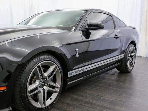 Used 2011 Ford Mustang Shelby GT500 w/ Electronics Pkg RWD image 31