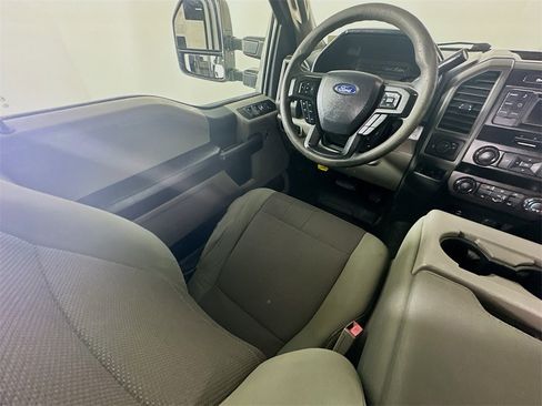 Used 2019 Ford F250 XL w/ XL Value Package image 9