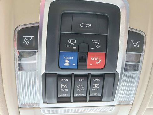 Used 2022 RAM 3500 Laramie image 39