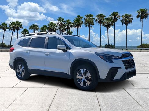 Used 2025 Subaru Ascent Premium image 2