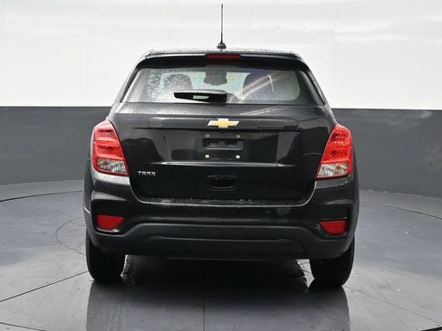 Used 2020 Chevrolet Trax LS FWD image 4