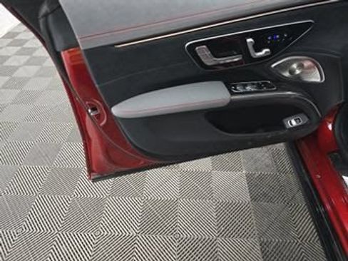 Used 2023 Mercedes-Benz EQS AMG 4MATIC image 7
