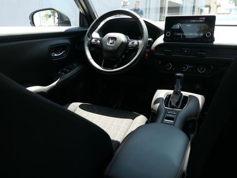 Used 2024 Honda HR-V Sport image 25