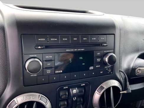 Certified 2018 Jeep Wrangler Unlimited Sport S AWD/4WD image 23