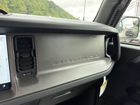 New 2026 Ford Bronco 2-Door AWD/4WD image 23