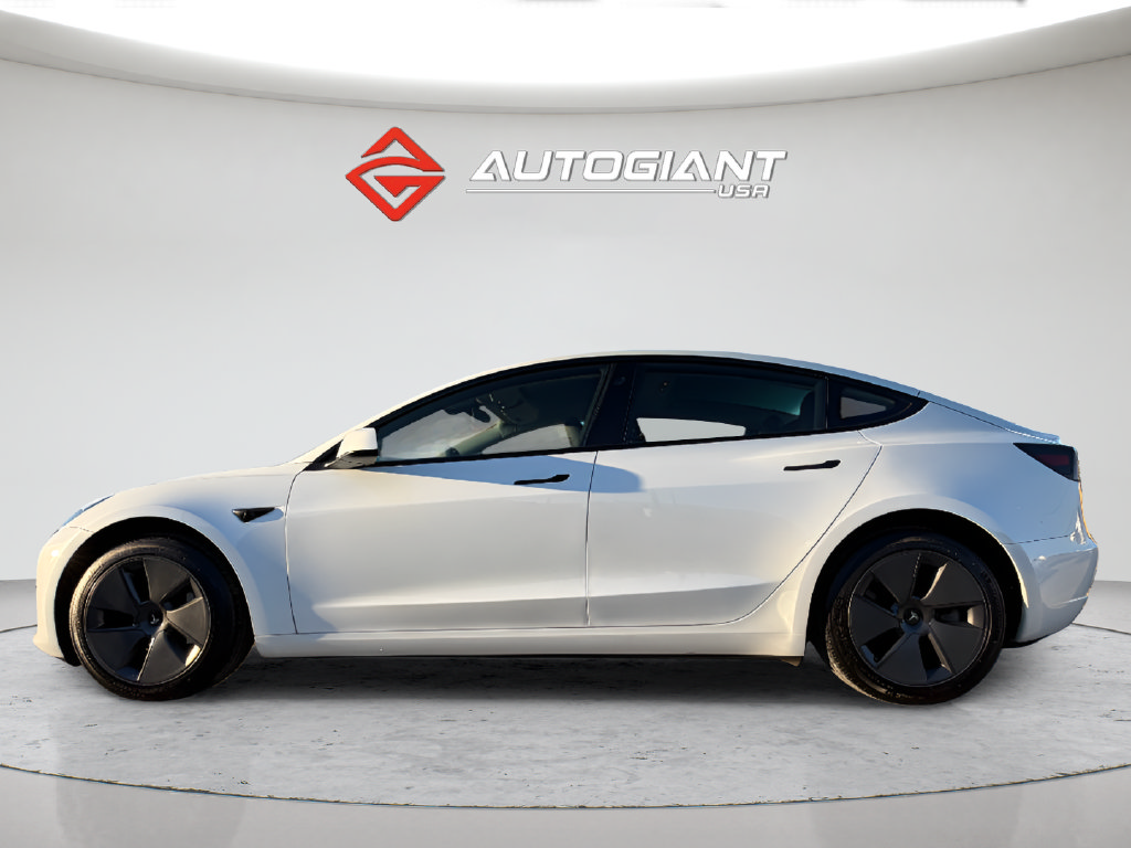 Used 2023 Tesla Model 3 Standard Range RWD image 2