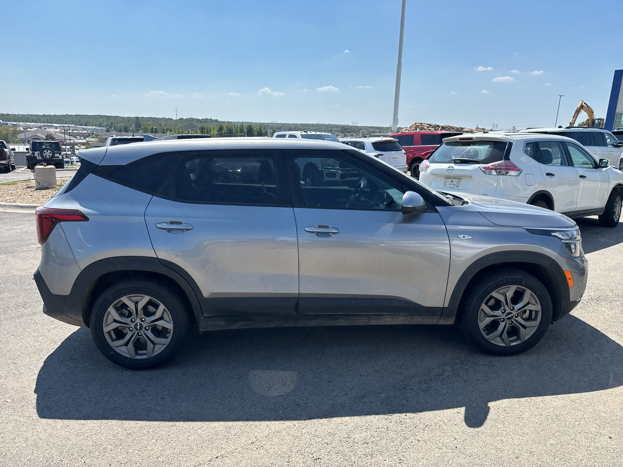 Used 2024 Kia Seltos LX AWD/4WD image 4