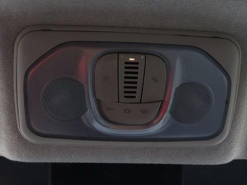 Used 2024 RAM ProMaster 2500 FWD image 21