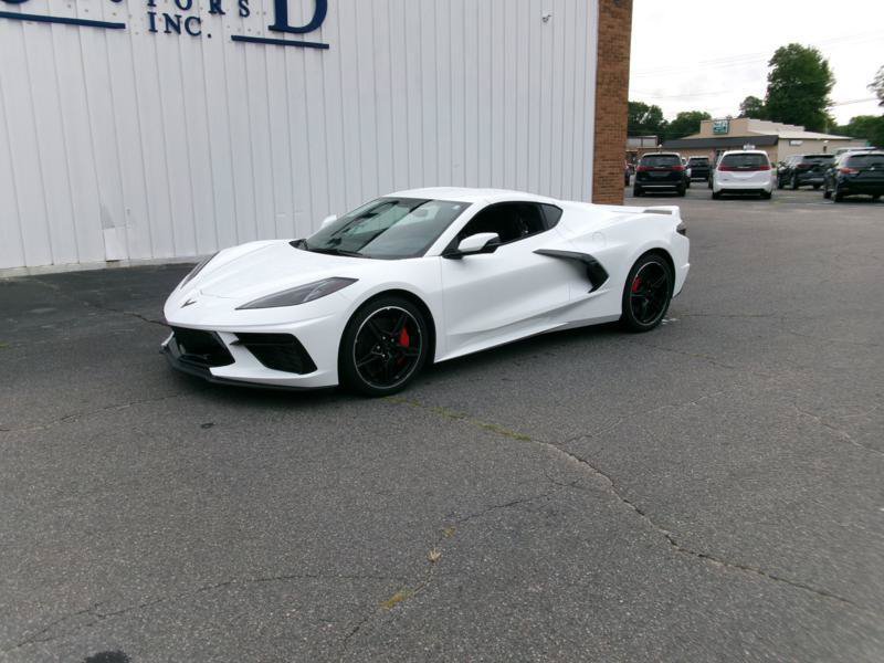 Used 2023 Chevrolet Corvette Stingray Premium Cpe w/ Z51 Performance Package RWD image 2