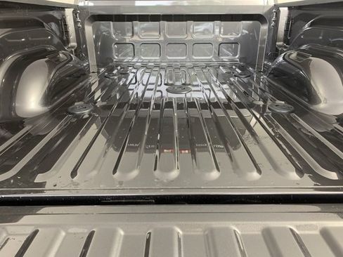 New 2025 RAM 2500 Laramie image 9