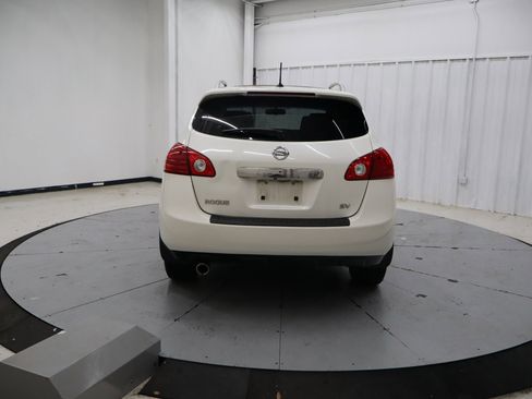 Used 2013 Nissan Rogue SV image 6