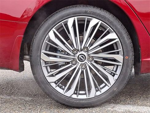 New 2025 Nissan Altima 2.5 SL image 9