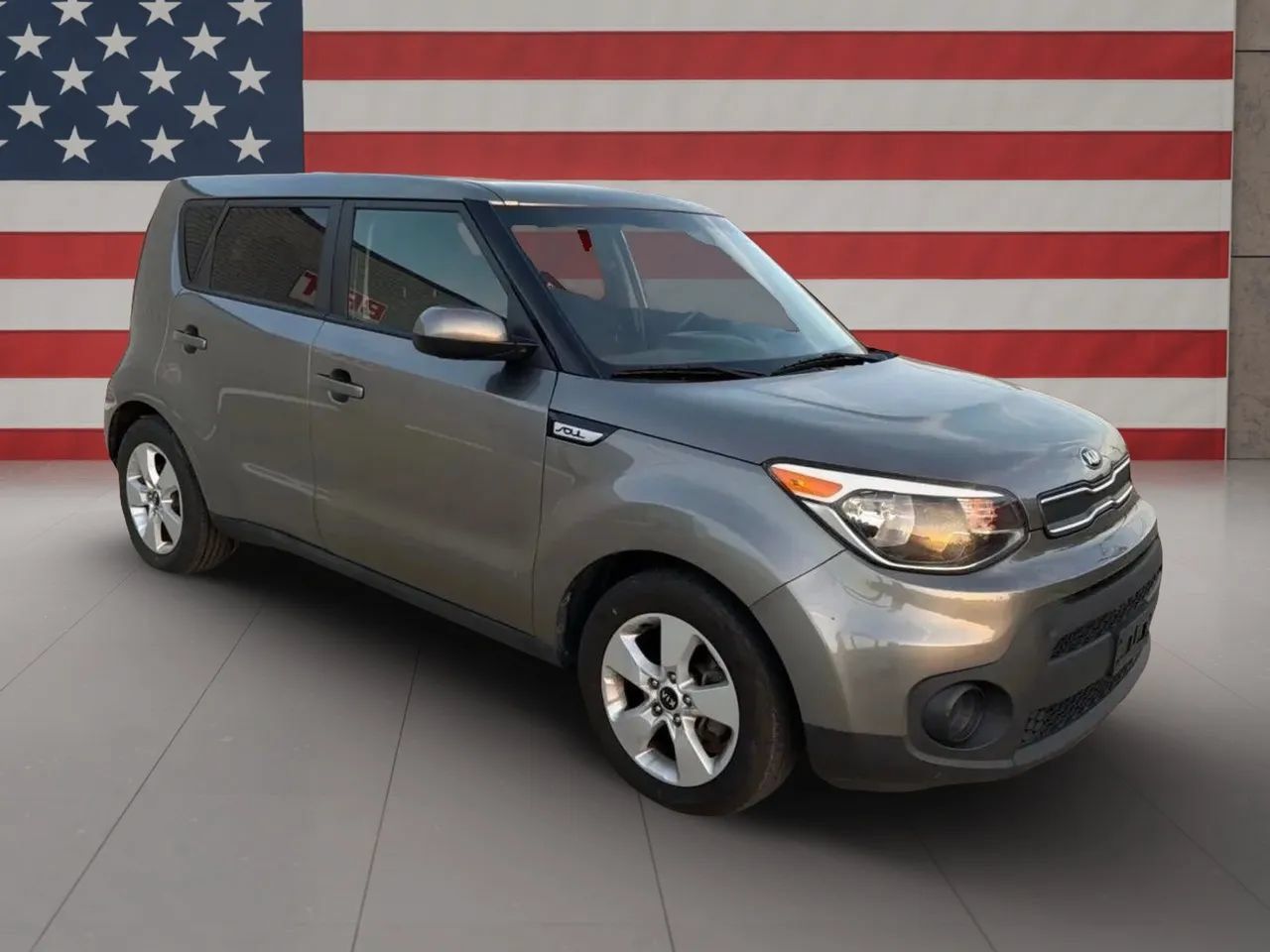 Used 2019 Kia Soul FWD image 1