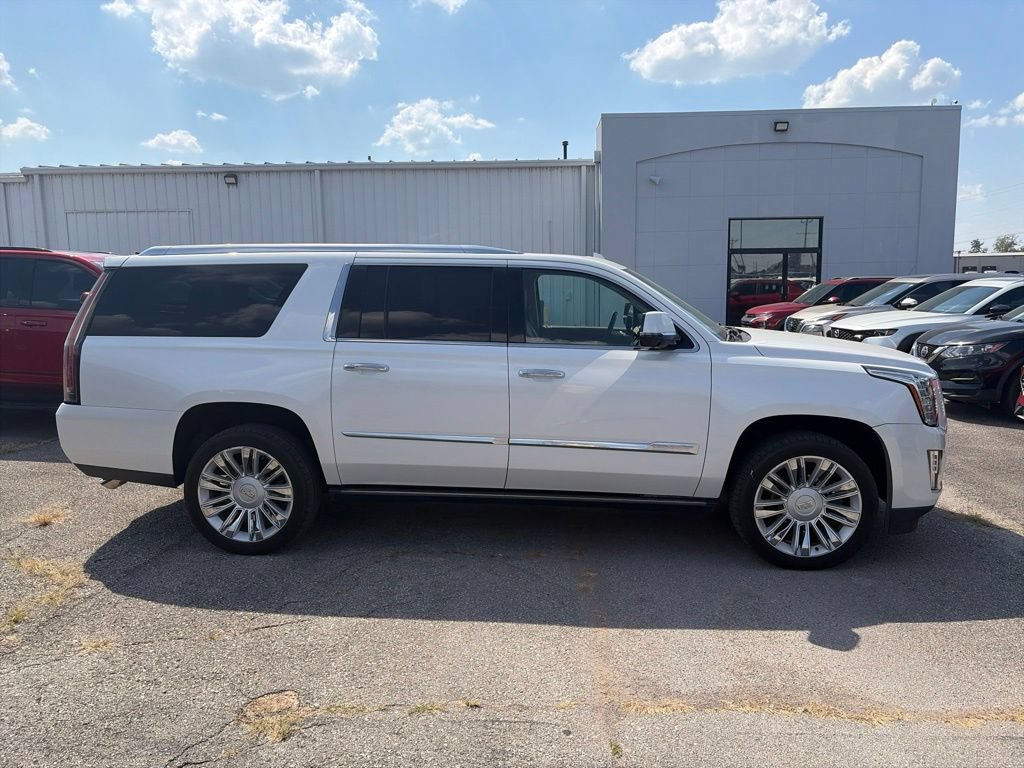 Used 2016 Cadillac Escalade ESV Platinum AWD/4WD image 7