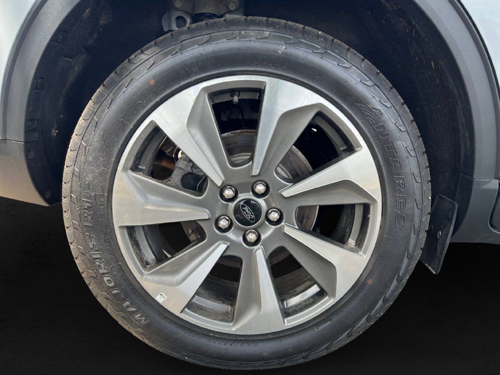 Used 2025 Ford Escape Platinum AWD/4WD image 11