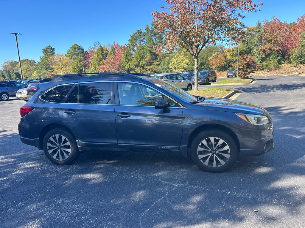 Used 2017 Subaru Outback 3.6R Limited AWD/4WD image 2