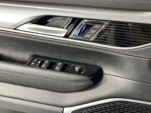 New 2025 Jeep Wagoneer L Series II image 30