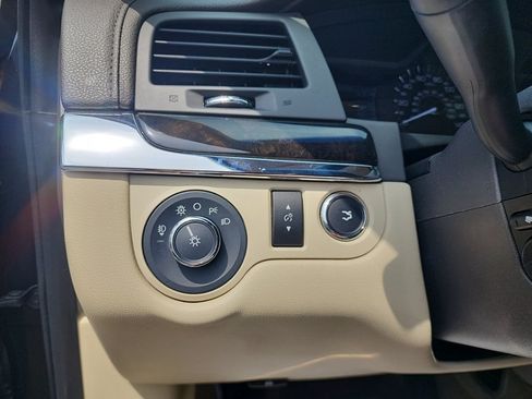 Used 2014 Lincoln MKS w/ Equipment Group 101A FWD image 24