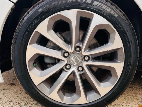 Used 2013 Honda Accord Sport image 38