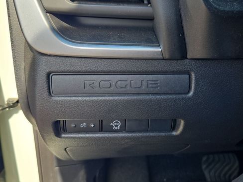 Certified 2025 Nissan Rogue S FWD image 14