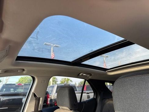Used 2019 Chevrolet Equinox LT FWD image 16