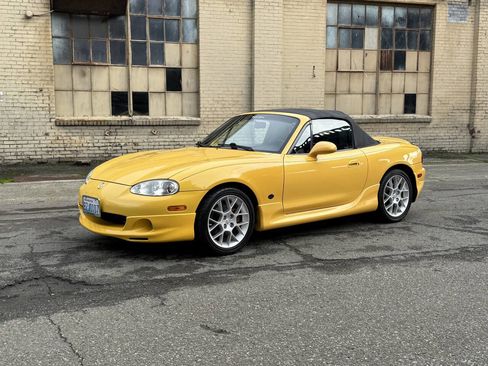 Used 2002 MAZDA MX-5 Miata SE image 4