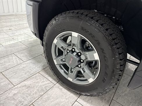 New 2026 GMC Sierra 2500 SLT AWD/4WD image 34