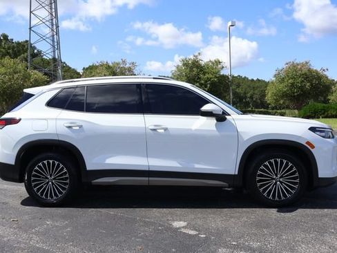 Certified 2026 Volkswagen Tiguan S FWD image 8