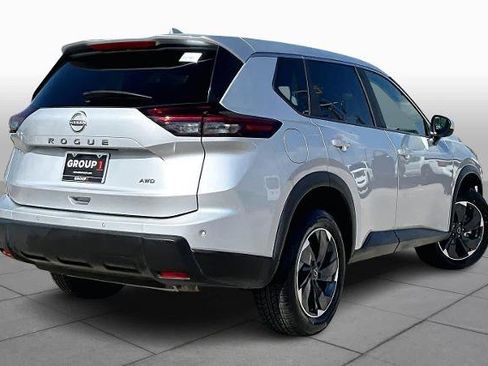 Certified 2025 Nissan Rogue SV image 13