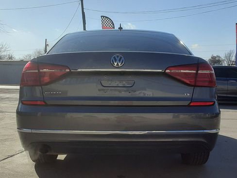 Used 2016 Volkswagen Passat 1.8T S image 5