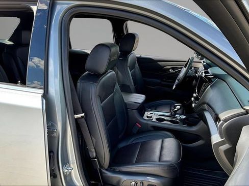 Used 2023 Chevrolet Traverse High Country AWD/4WD image 30